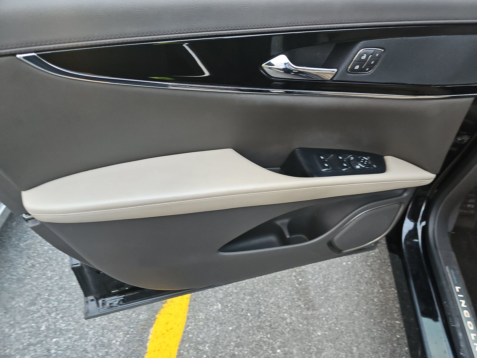 2022 Lincoln Nautilus Reserve AWD