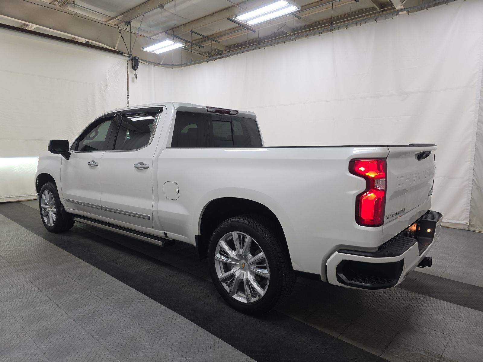 2024 Chevrolet Silverado 1500 High Country AWD