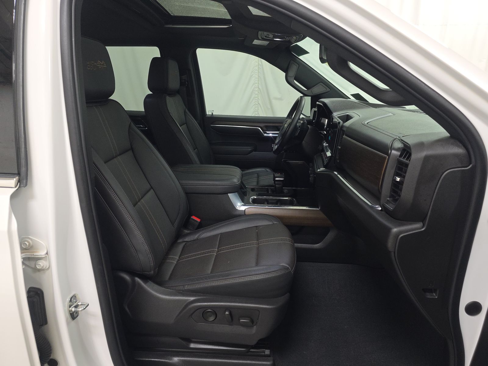 2024 Chevrolet Silverado 1500 High Country AWD