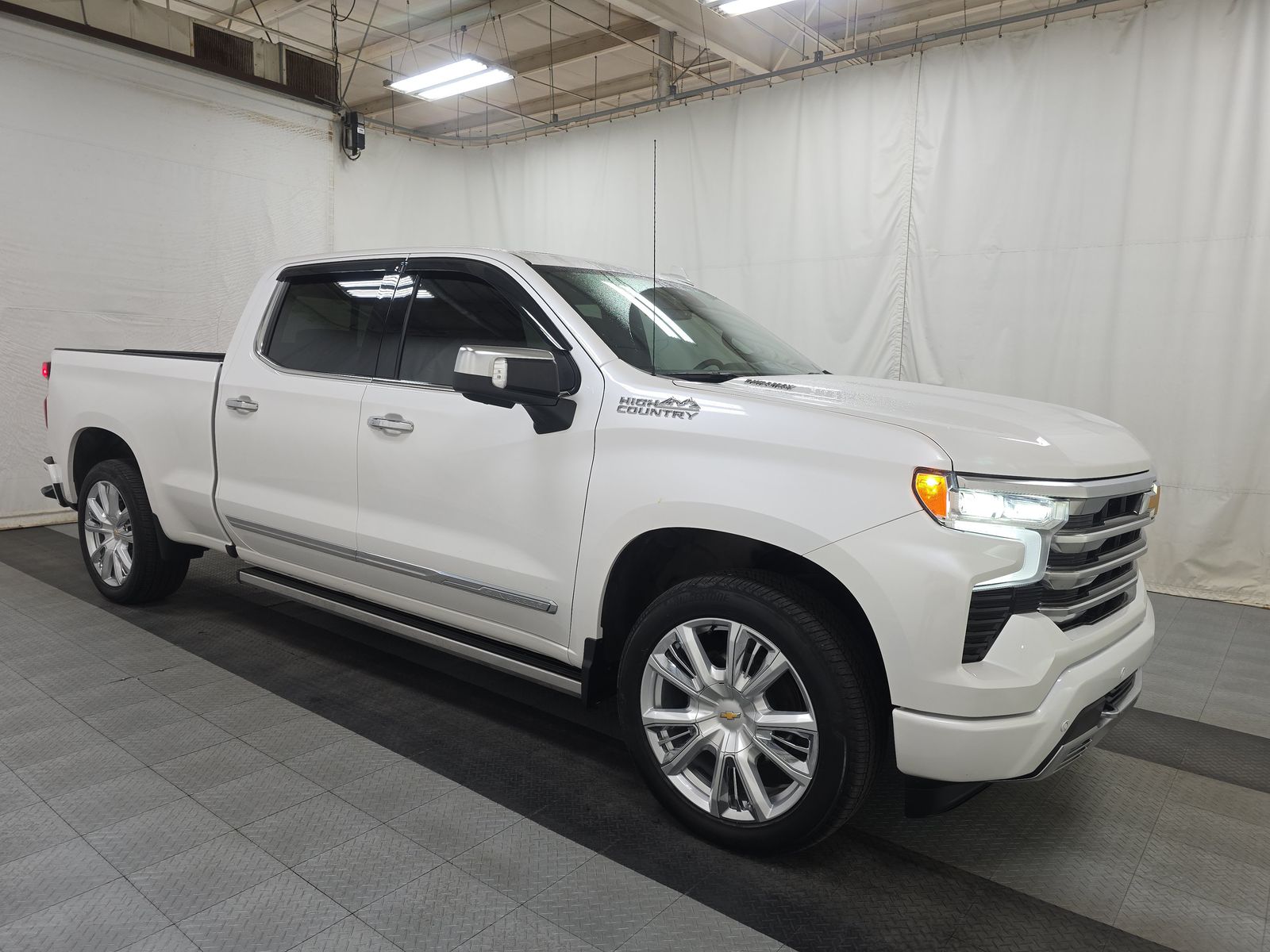 2024 Chevrolet Silverado 1500 High Country AWD