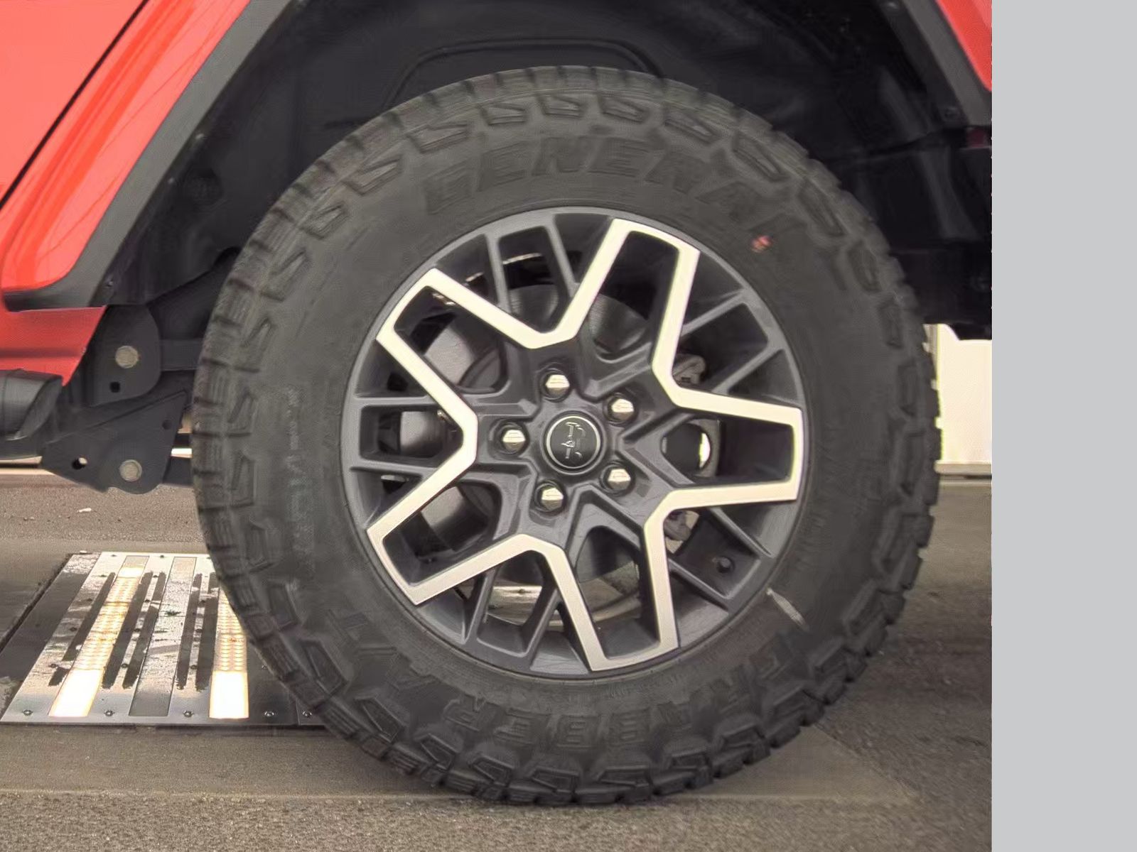 2024 Jeep Wrangler Sahara AWD