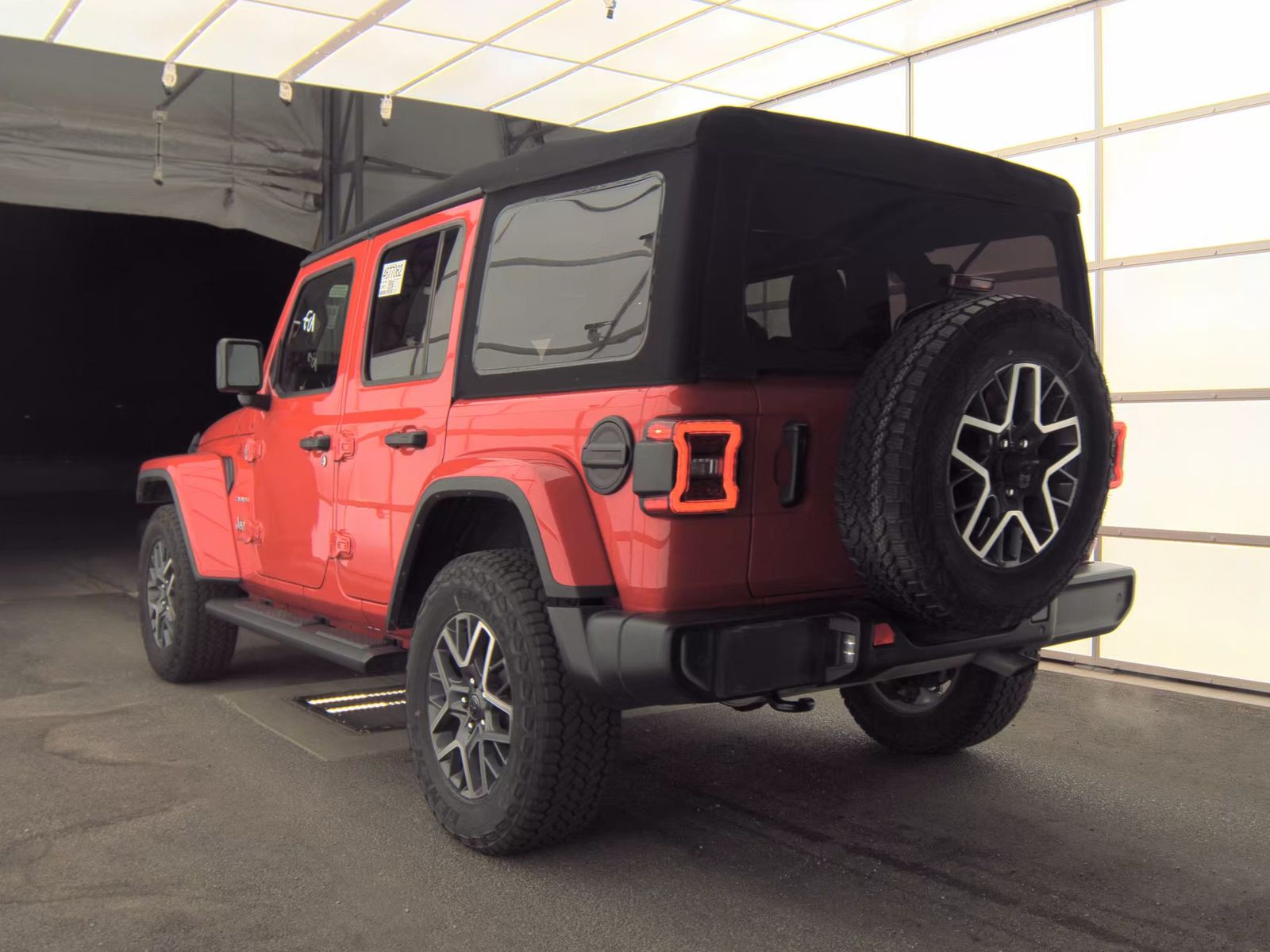 2024 Jeep Wrangler Sahara AWD