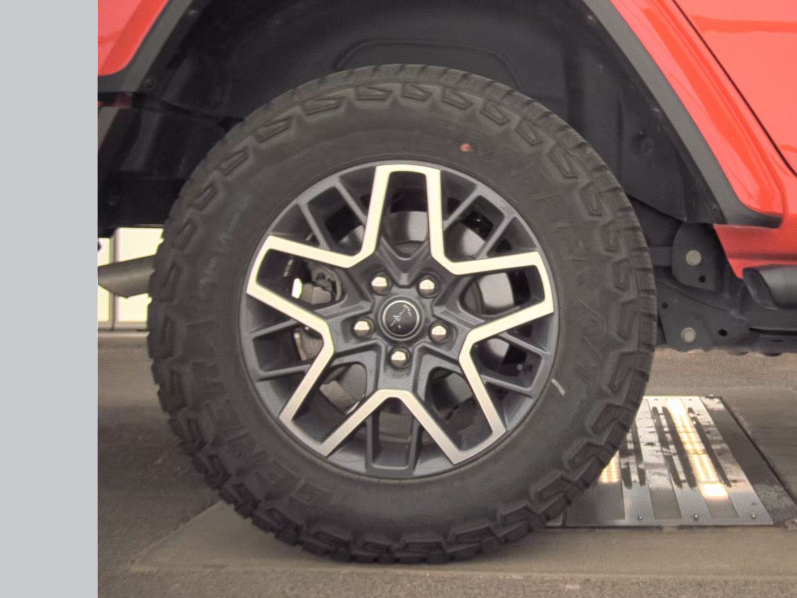 2024 Jeep Wrangler Sahara AWD