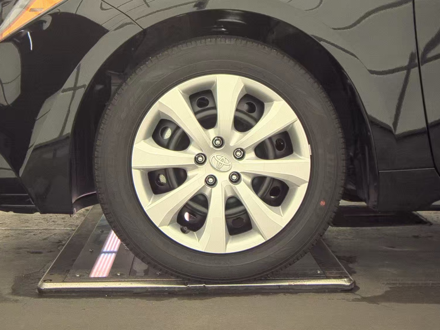 2025 Toyota Corolla LE FWD