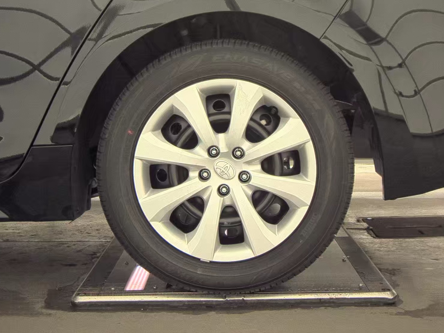 2025 Toyota Corolla LE FWD