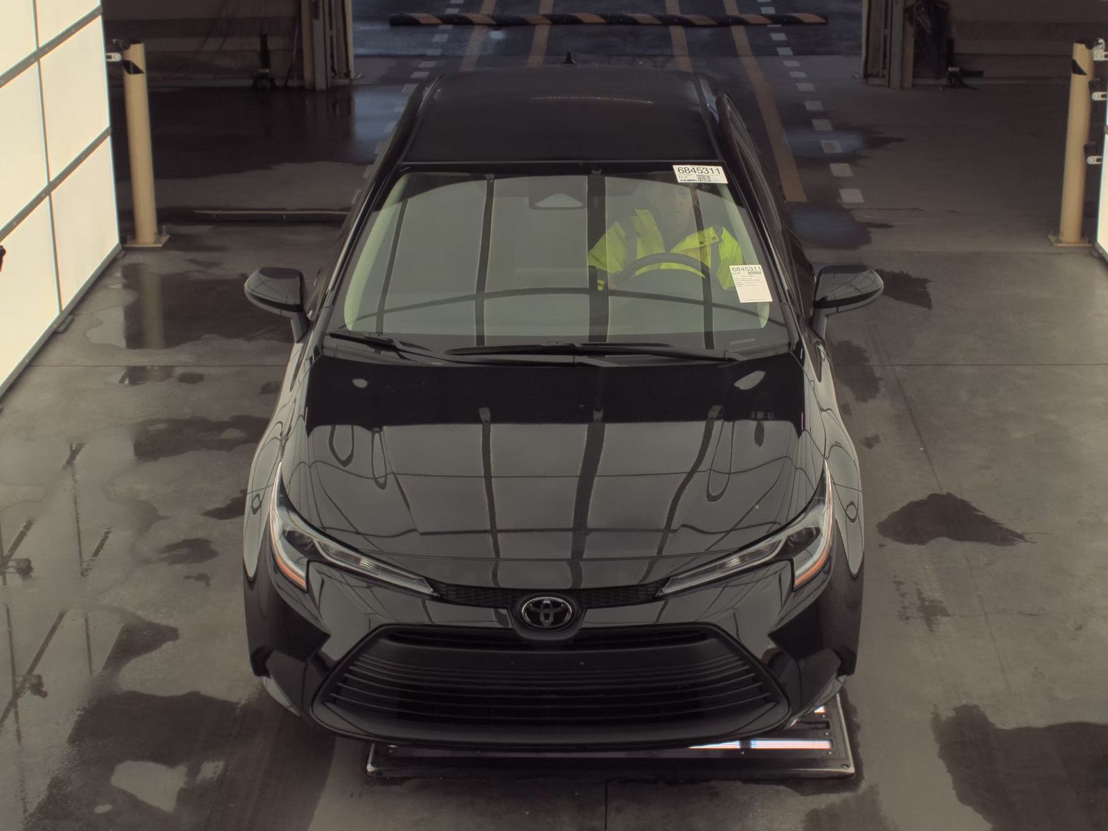 2025 Toyota Corolla LE FWD