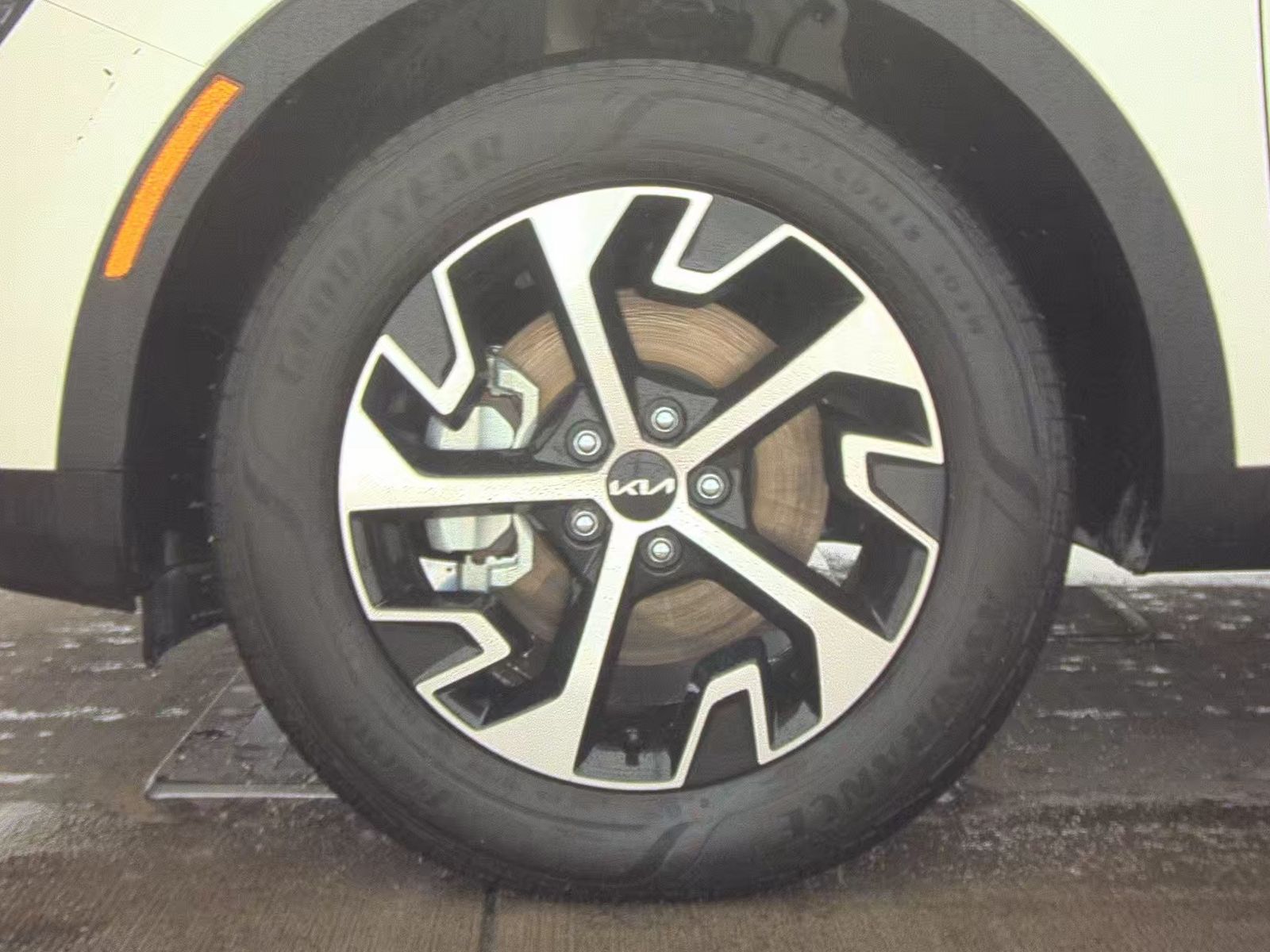 2025 Kia Sportage Hybrid EX AWD