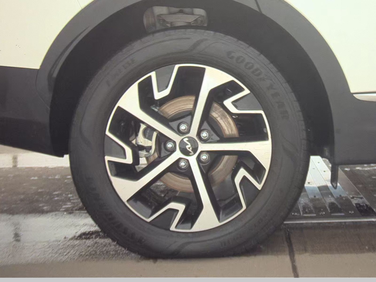 2025 Kia Sportage Hybrid EX AWD