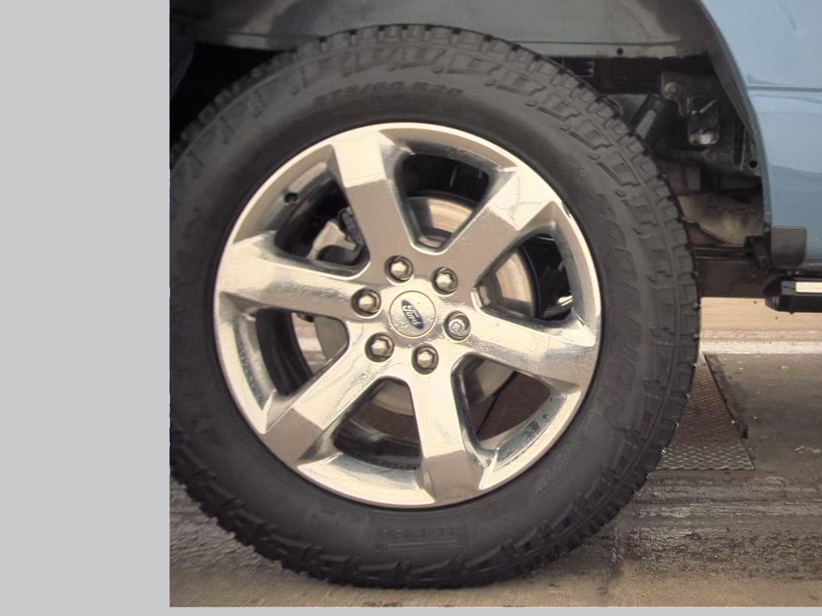 2023 Ford F-150 Hybrid Lariat AWD