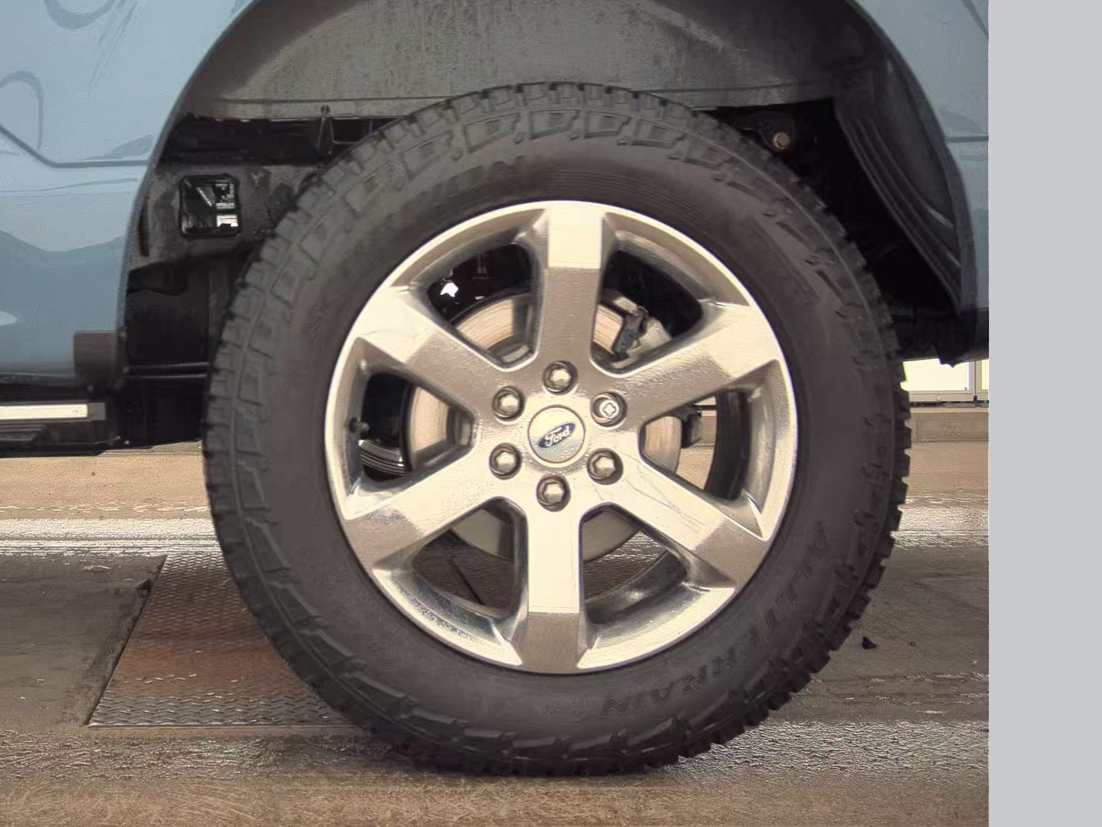 2023 Ford F-150 Hybrid Lariat AWD