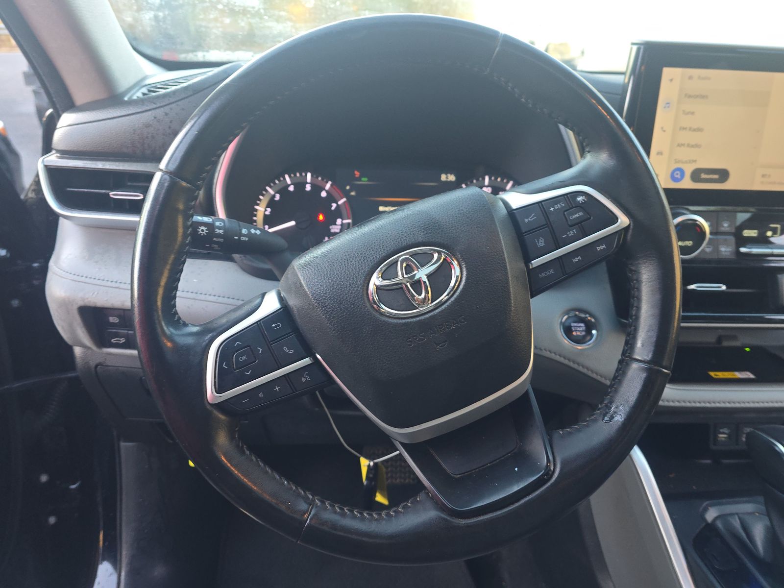 2023 Toyota Highlander XLE FWD