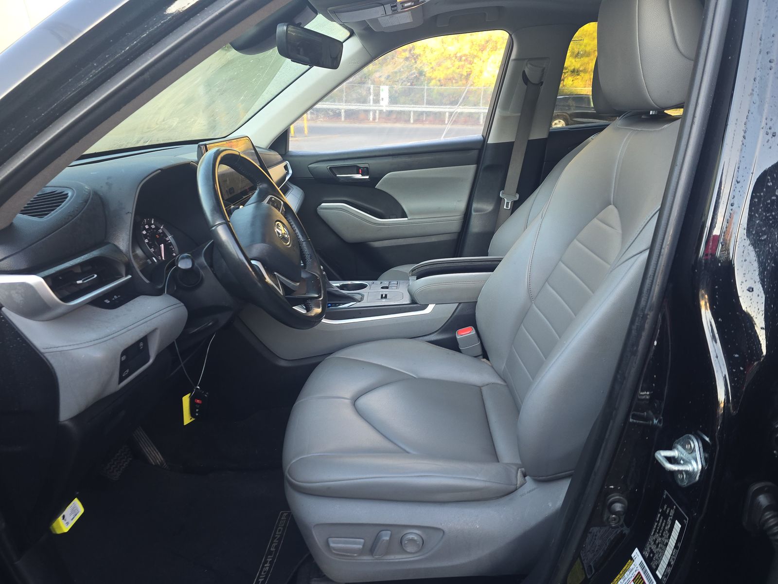 2023 Toyota Highlander XLE FWD