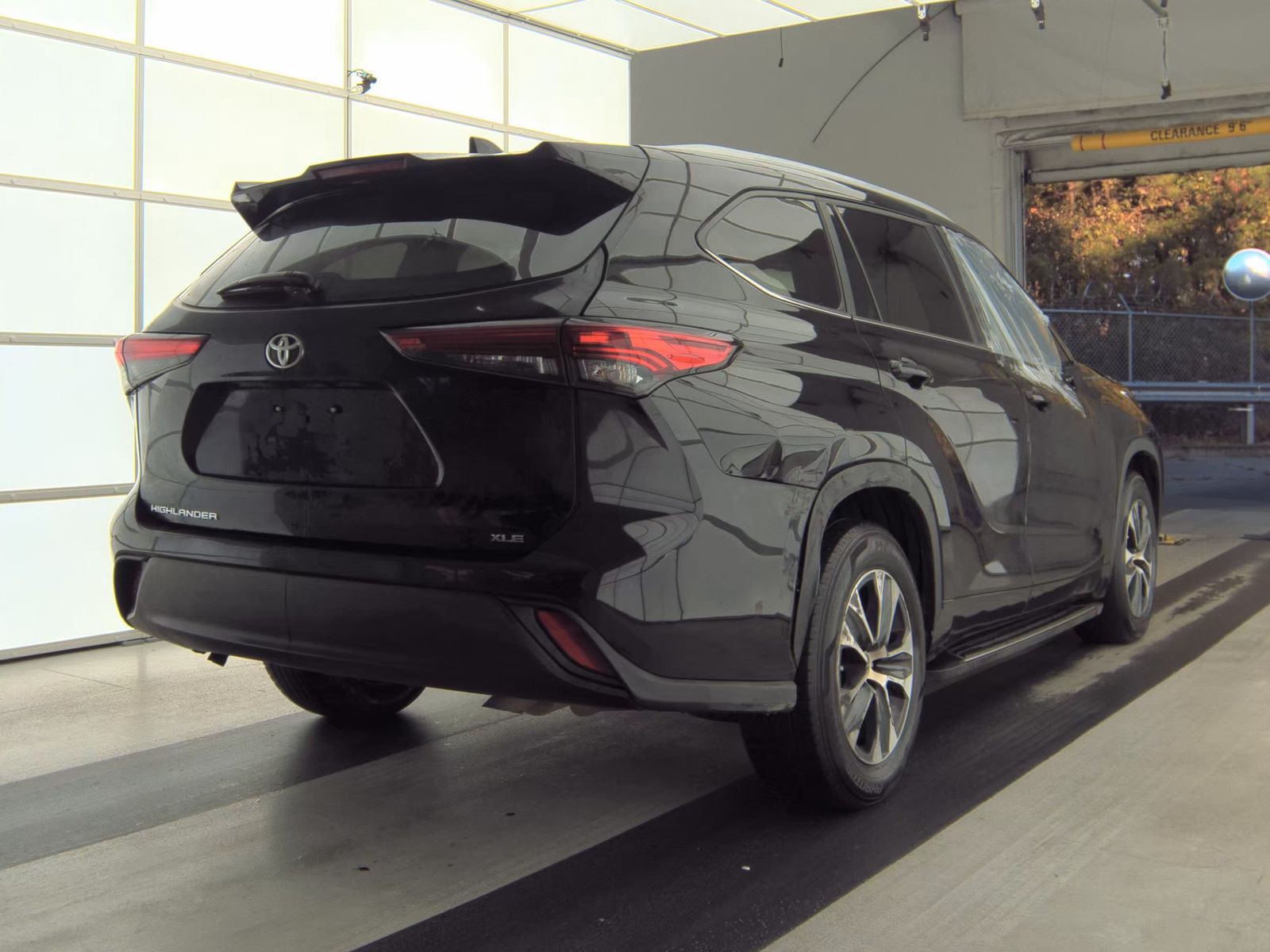 2023 Toyota Highlander XLE FWD