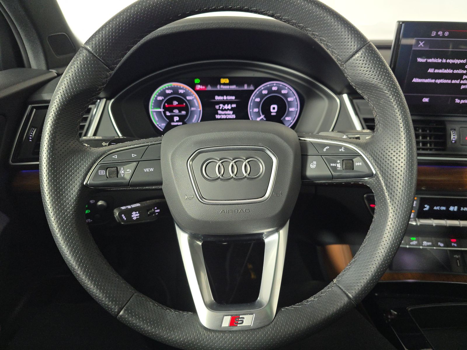 2024 Audi Q5 e Plug-In Hybrid S line Prestige AWD