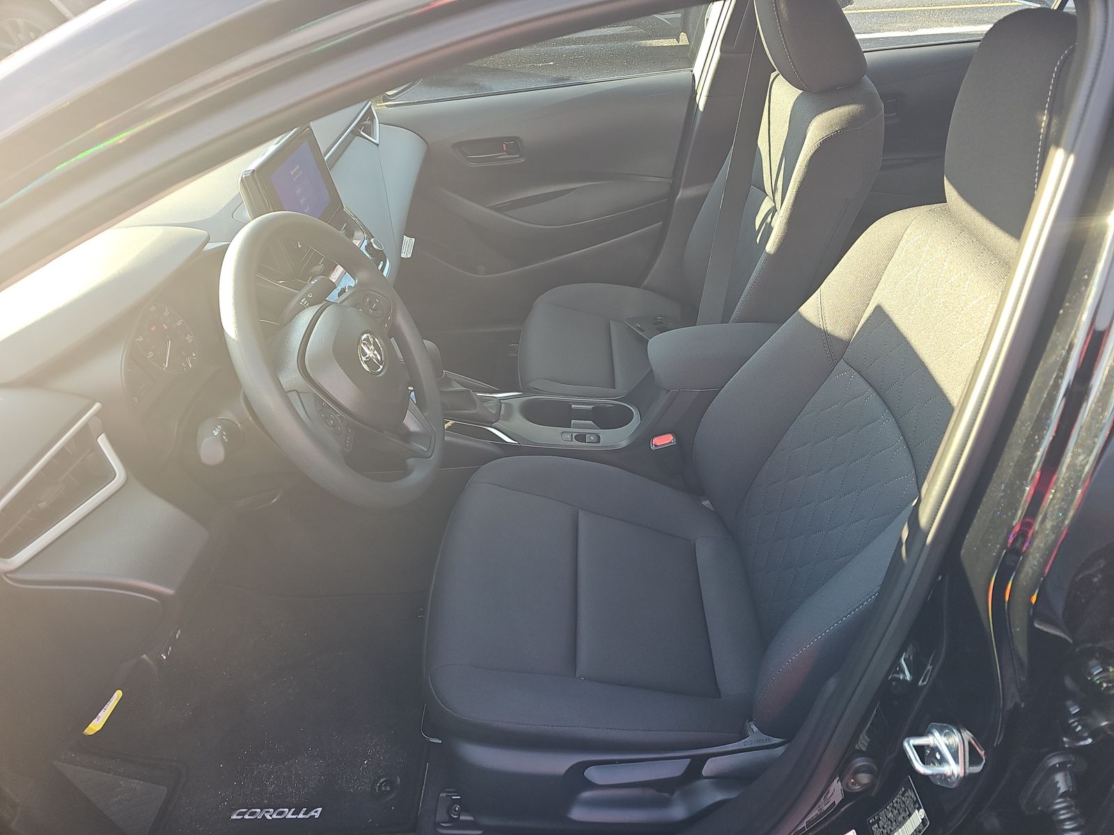 2025 Toyota Corolla LE FWD