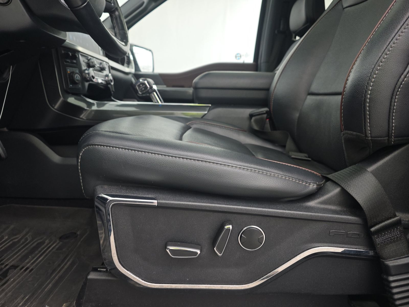 2023 Ford F-150 Hybrid Lariat AWD