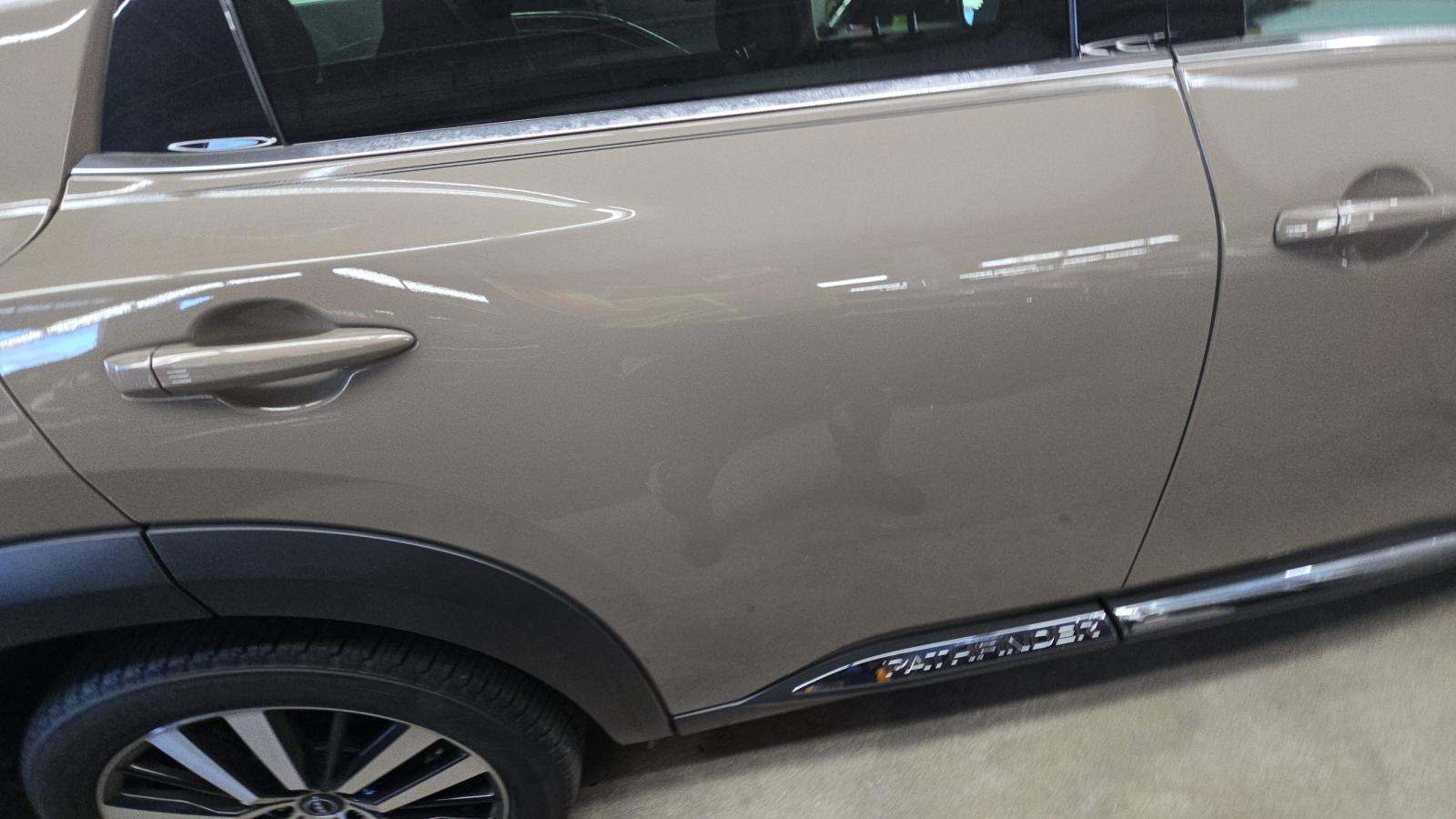 2023 Nissan Pathfinder Platinum AWD