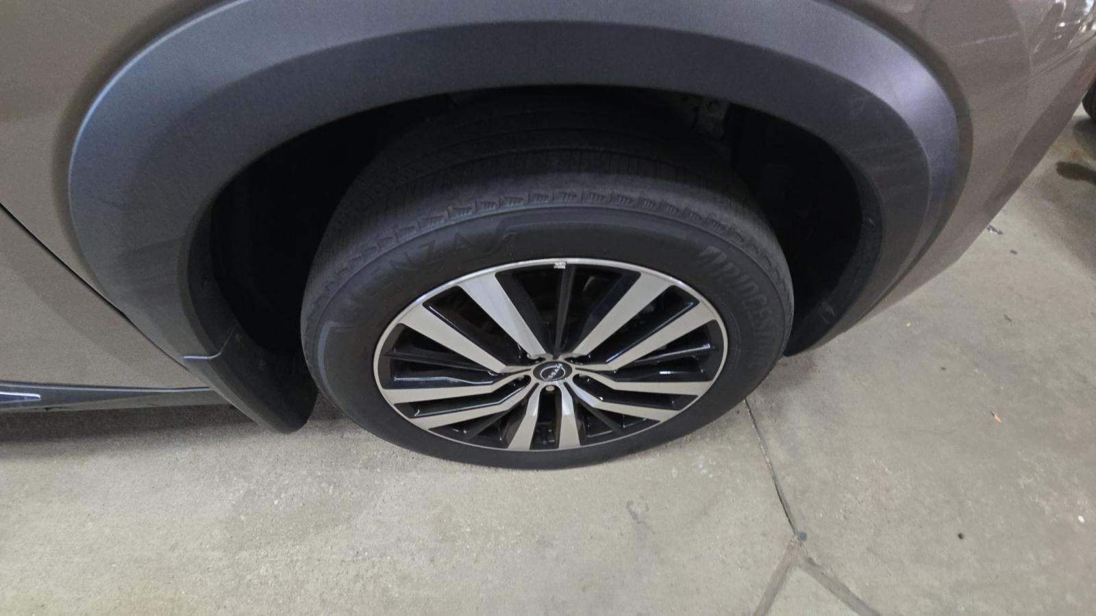 2023 Nissan Pathfinder Platinum AWD