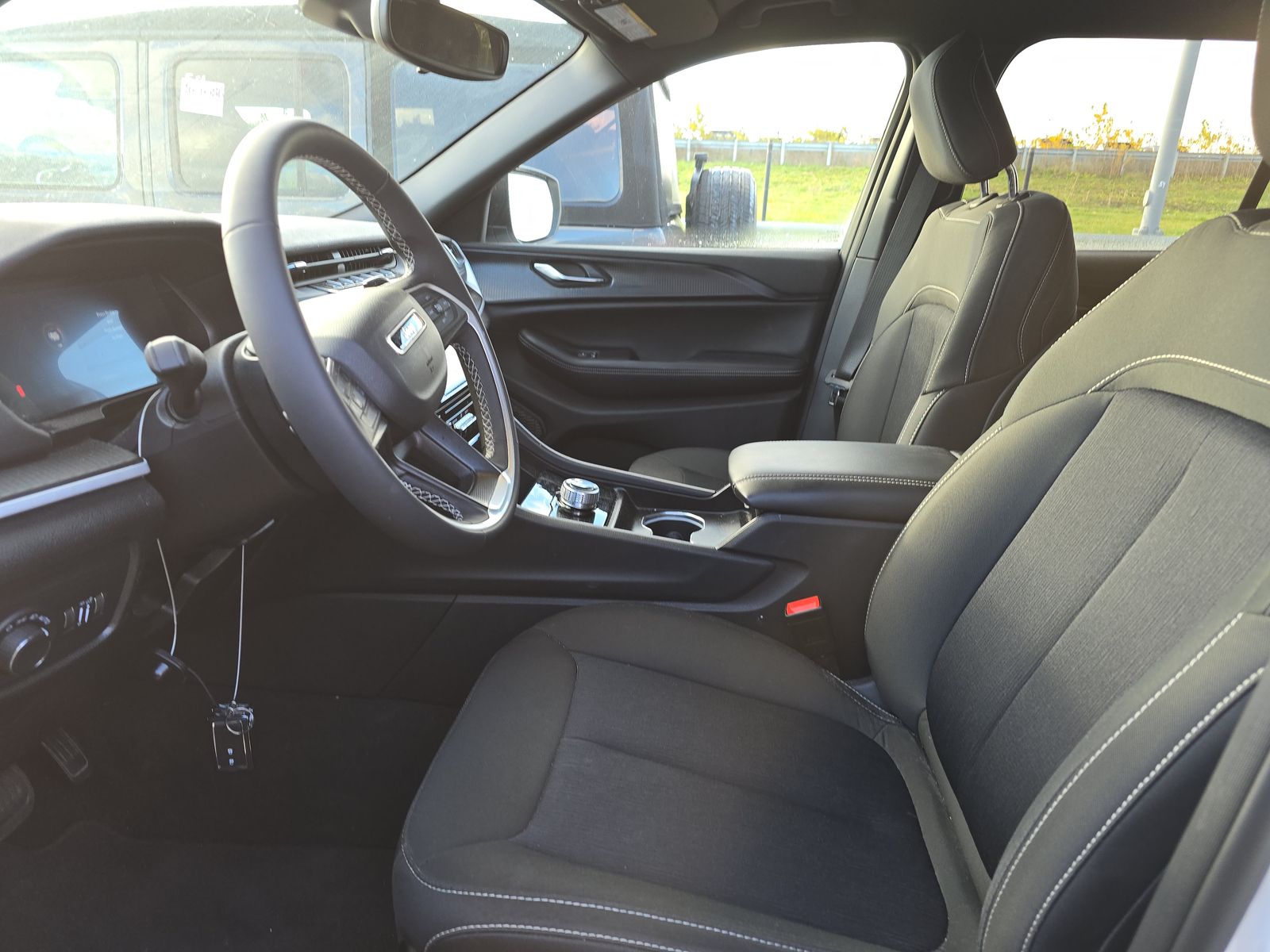 2024 Jeep Grand Cherokee Laredo AWD