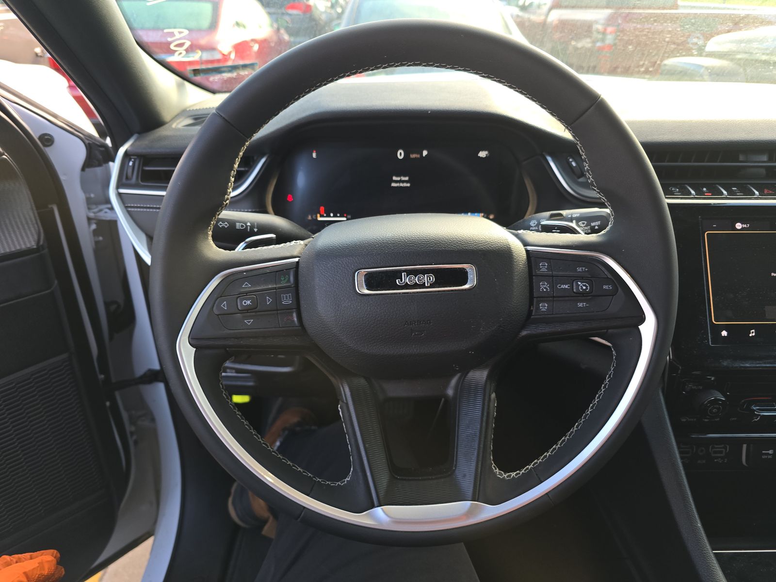 2024 Jeep Grand Cherokee Laredo AWD