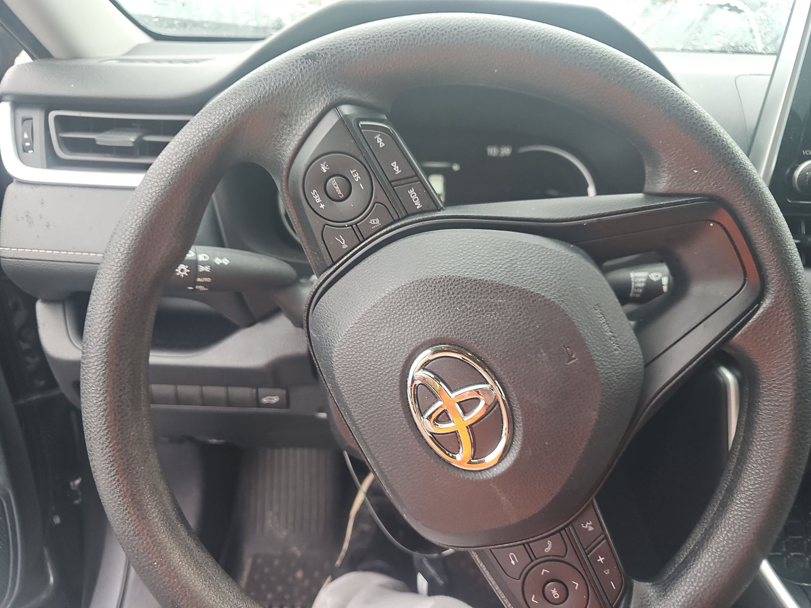 2025 Toyota RAV4 XLE AWD