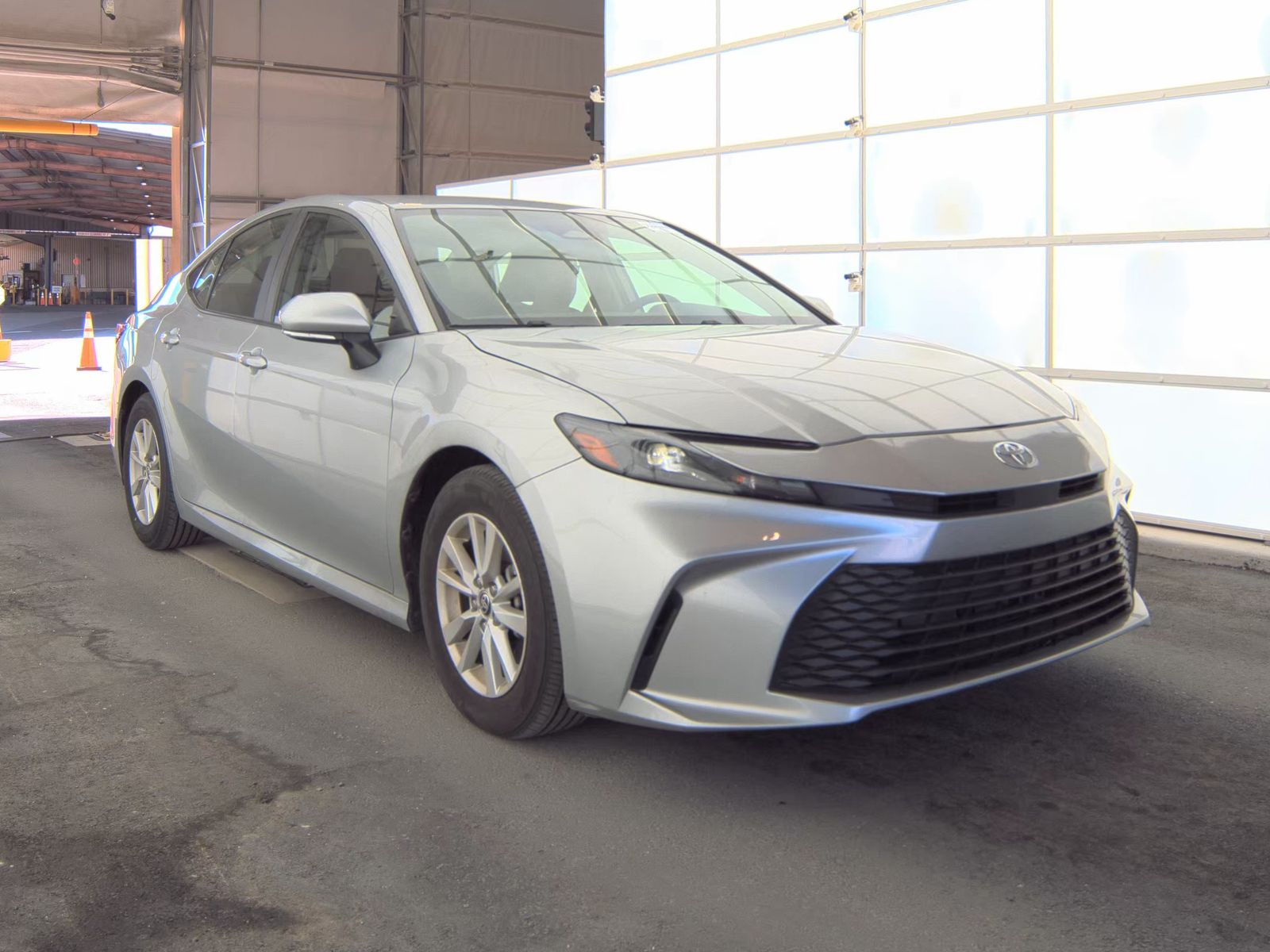 2025 Toyota Camry LE FWD