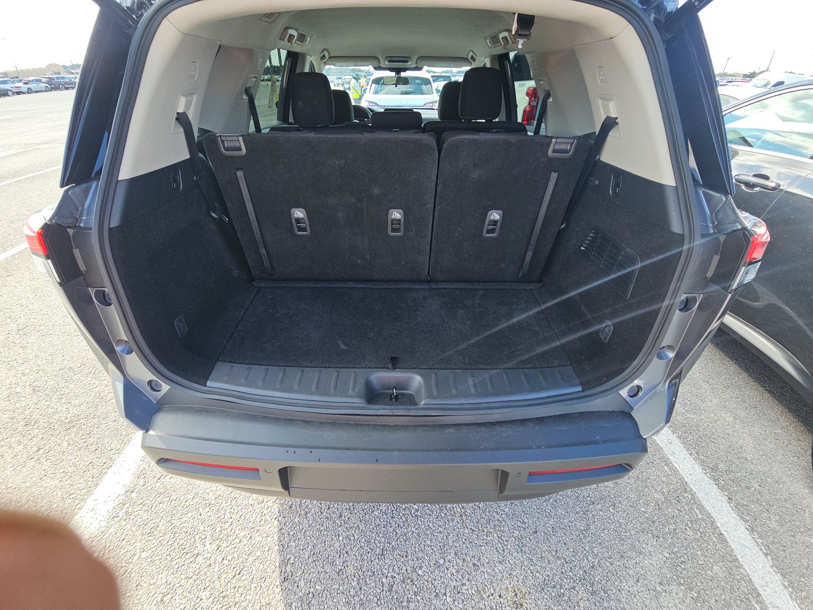 2025 Nissan Pathfinder SV FWD