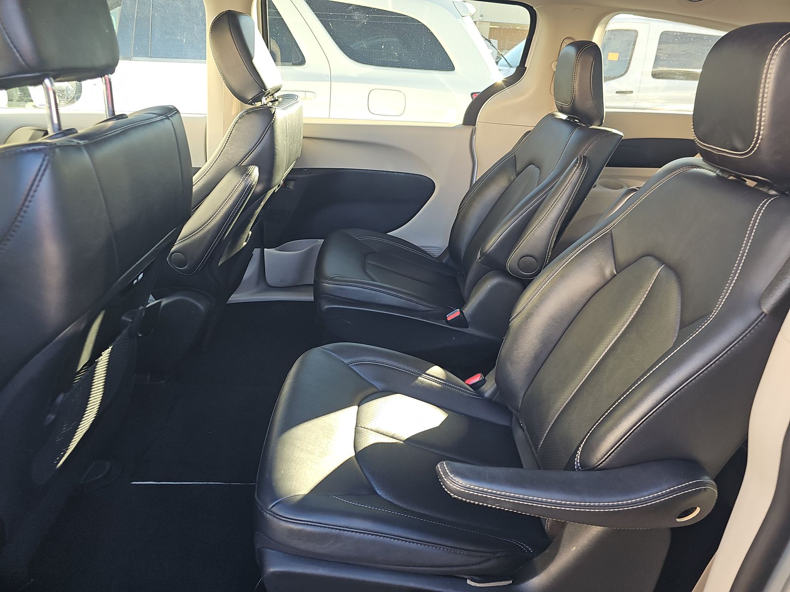 2024 Chrysler Pacifica Hybrid Select FWD