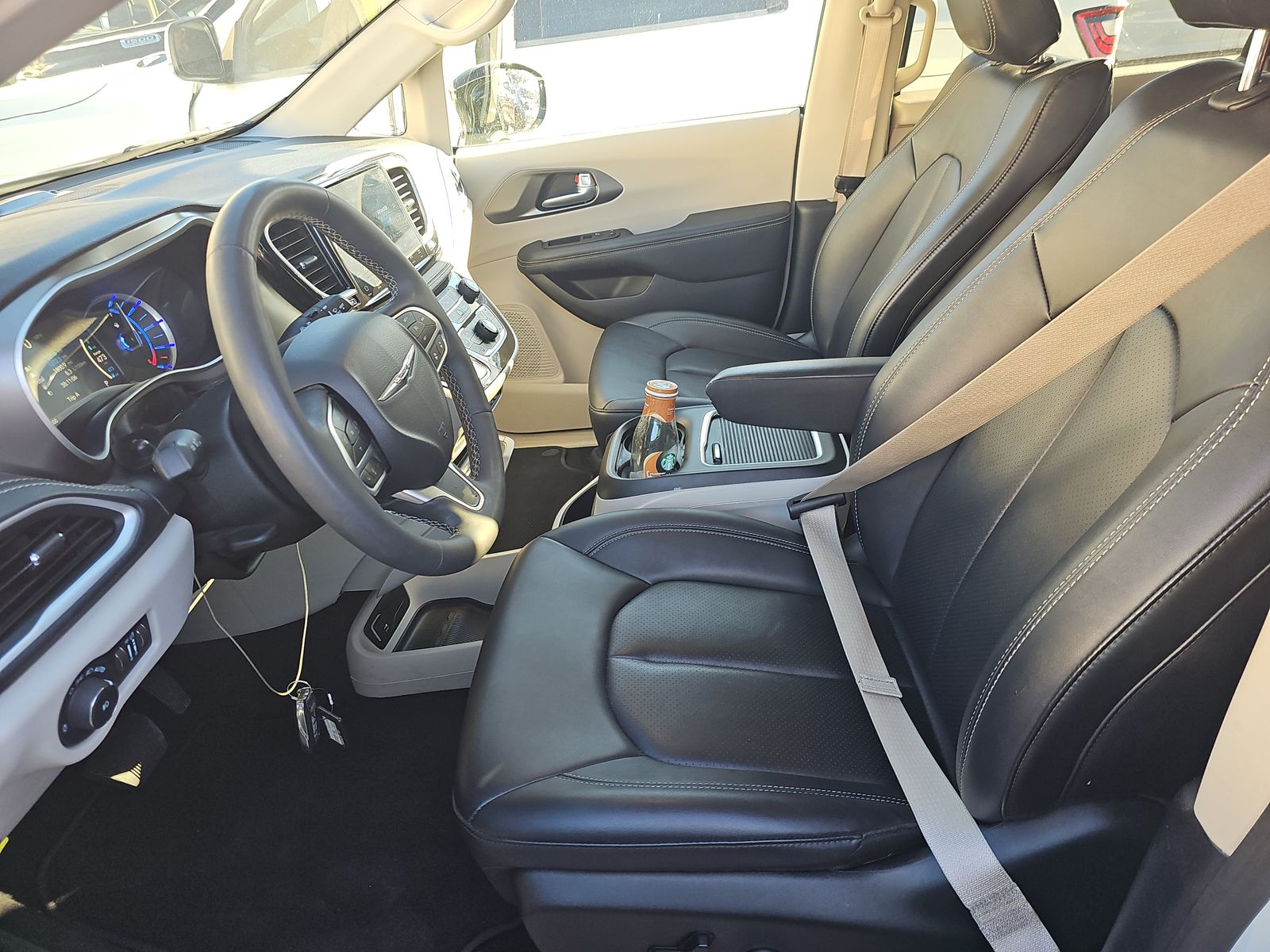 2024 Chrysler Pacifica Hybrid Select FWD