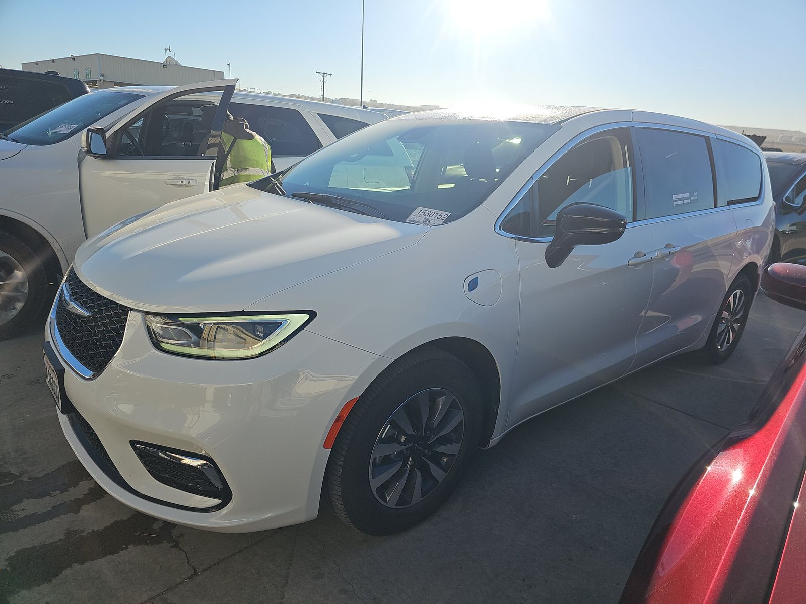 2024 Chrysler Pacifica Hybrid Select FWD