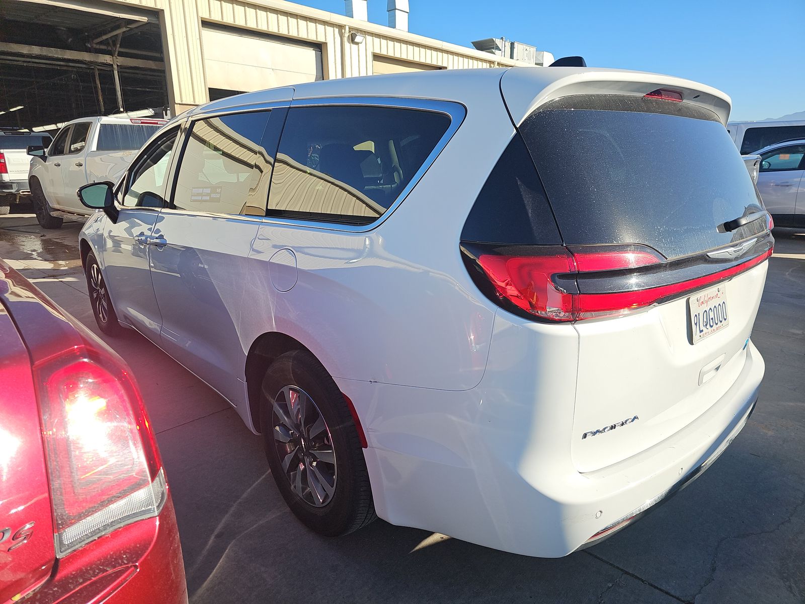 2024 Chrysler Pacifica Hybrid Select FWD