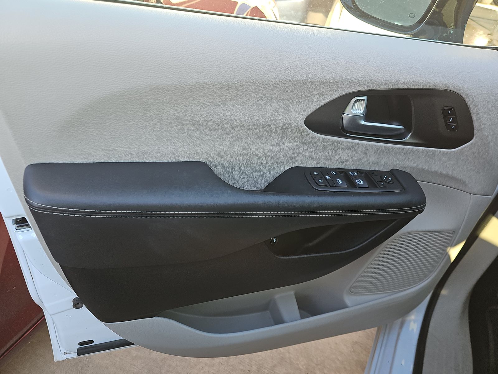 2024 Chrysler Pacifica Hybrid Select FWD