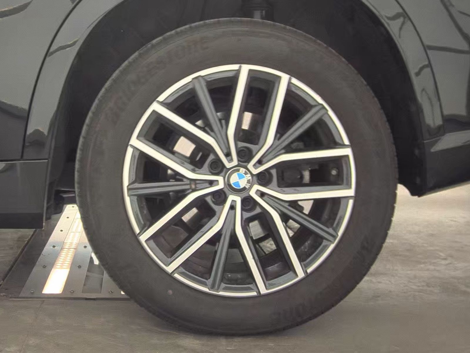 2025 BMW X1 xDrive28i AWD