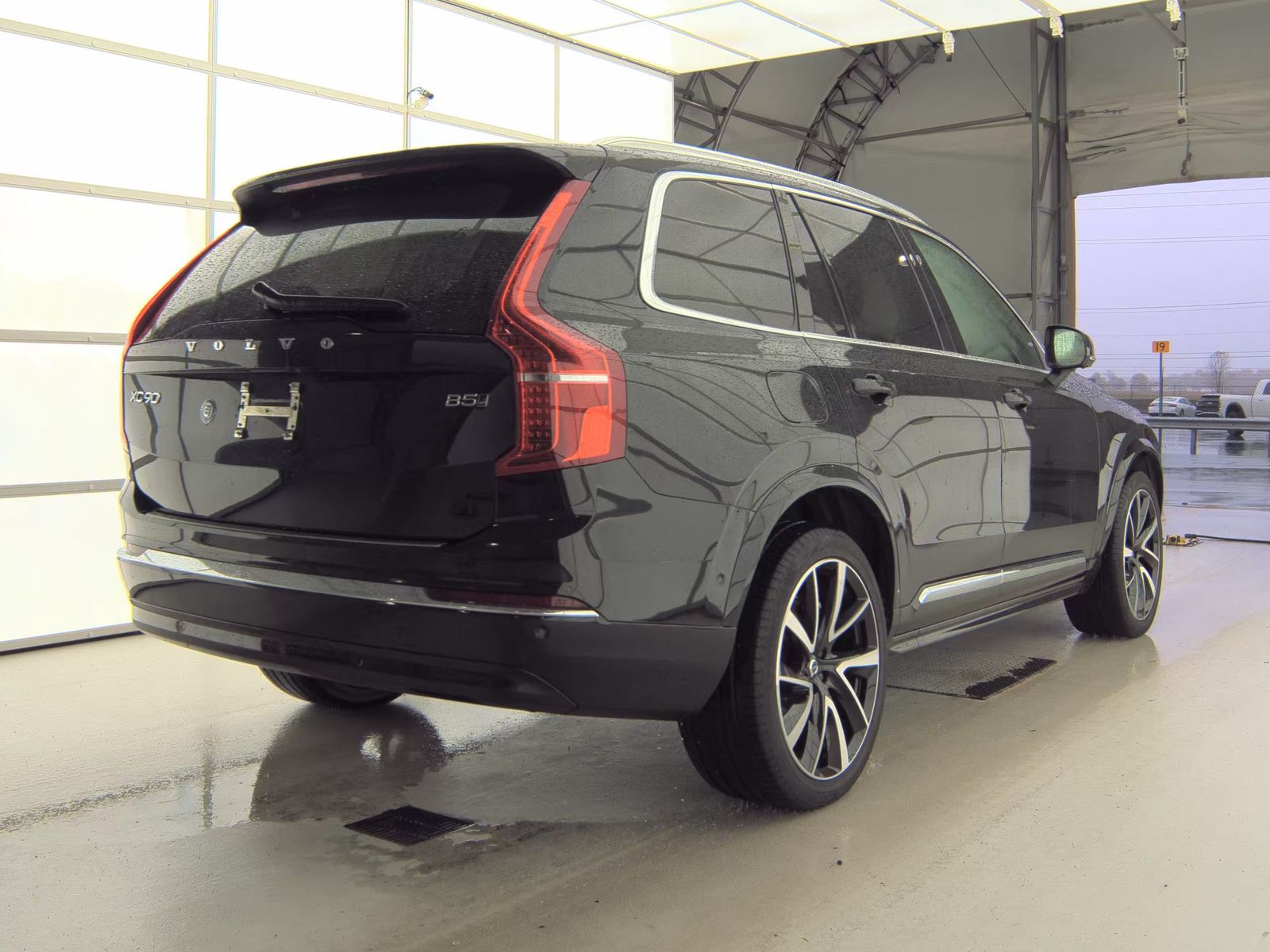 2024 Volvo XC90 B5 Plus AWD