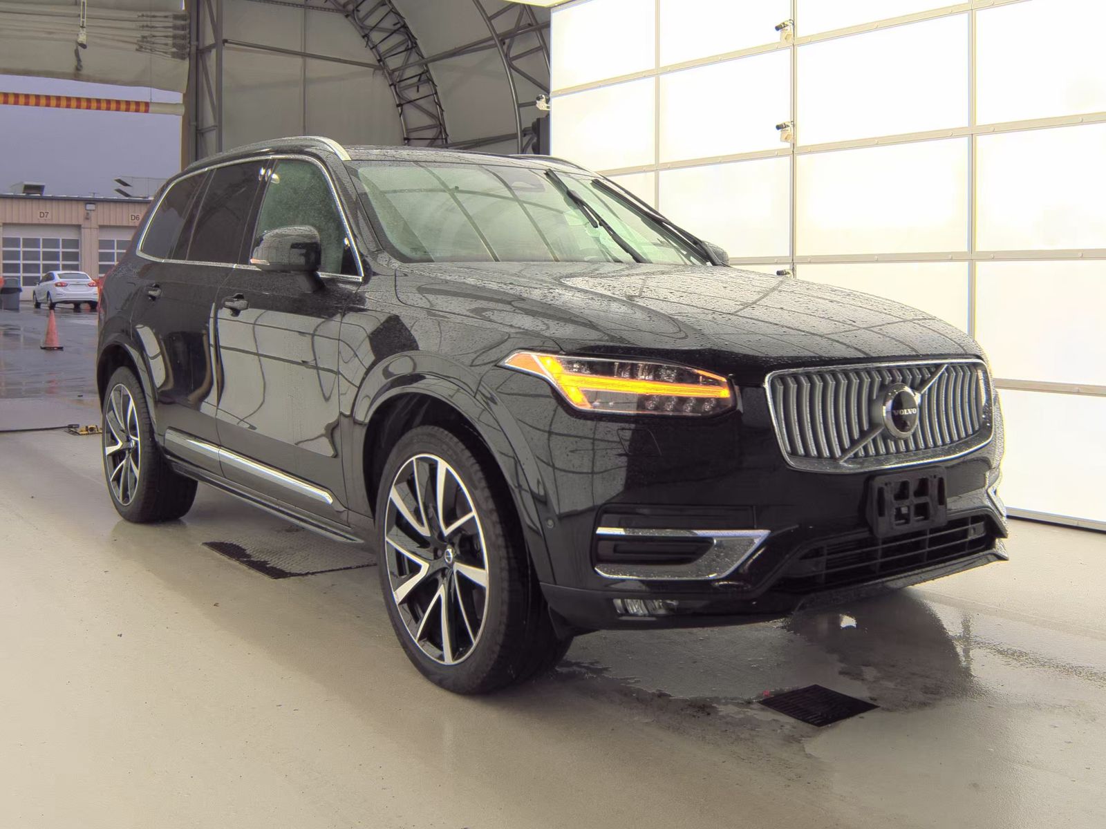 2024 Volvo XC90 B5 Plus AWD