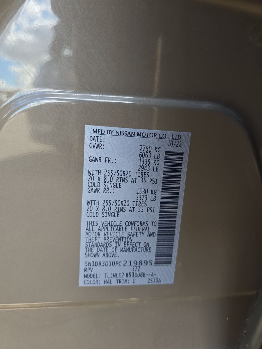 2023 Nissan Pathfinder Platinum AWD