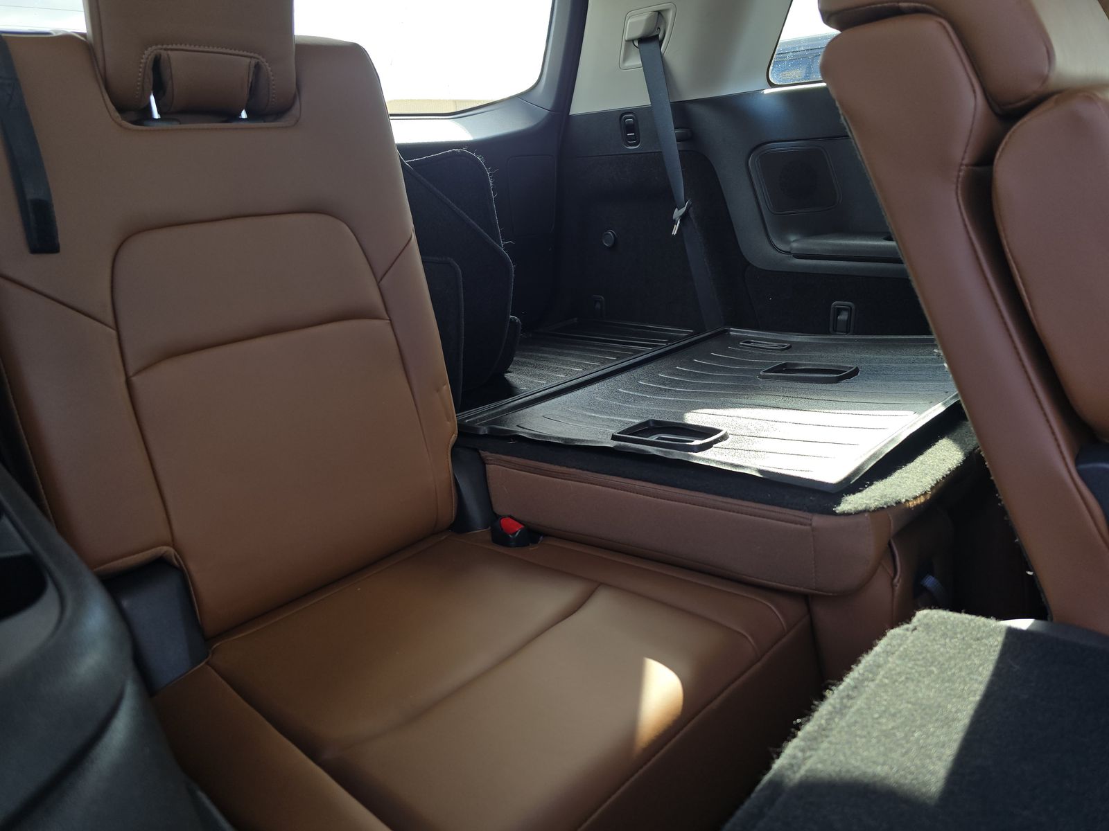 2023 Nissan Pathfinder Platinum AWD