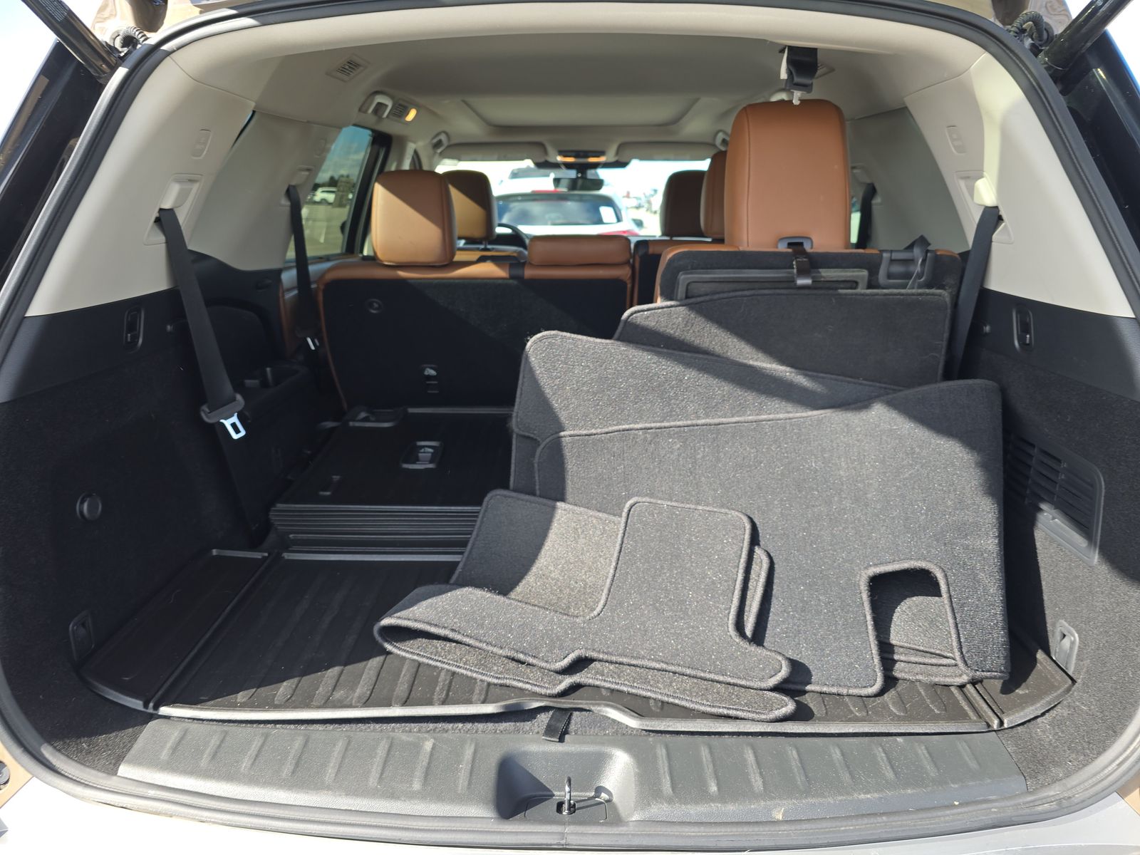 2023 Nissan Pathfinder Platinum AWD