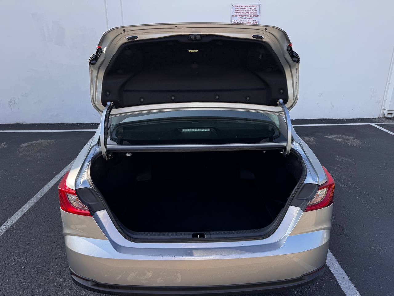 2025 Toyota Camry LE FWD