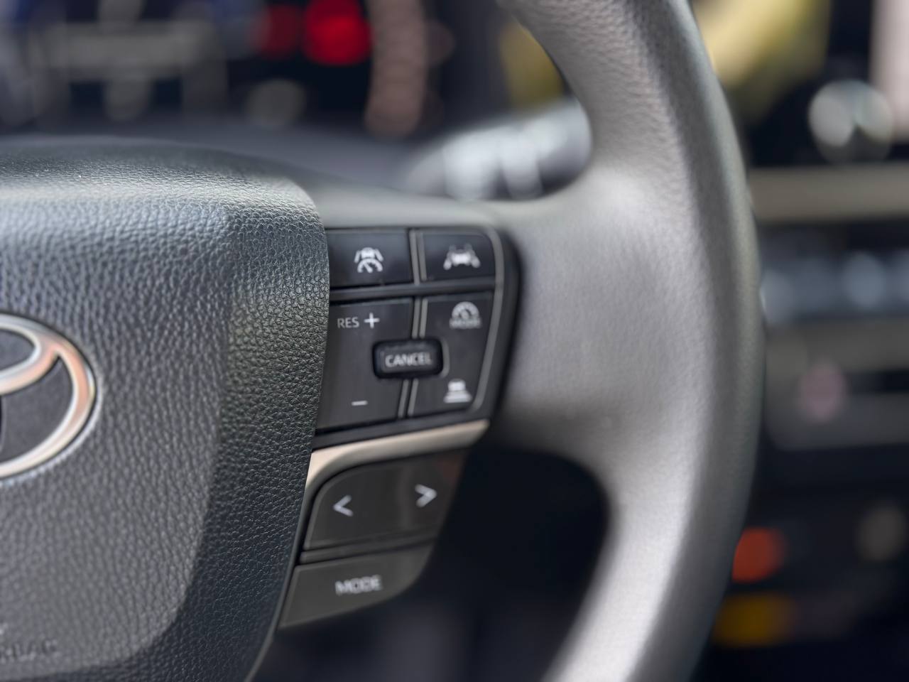 2025 Toyota Camry LE FWD