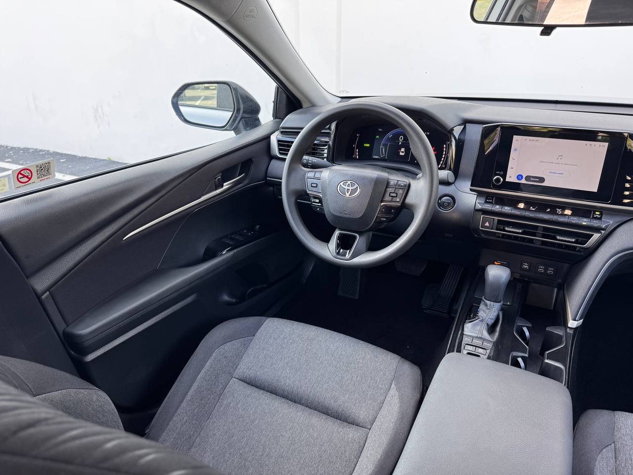 2025 Toyota Camry LE FWD