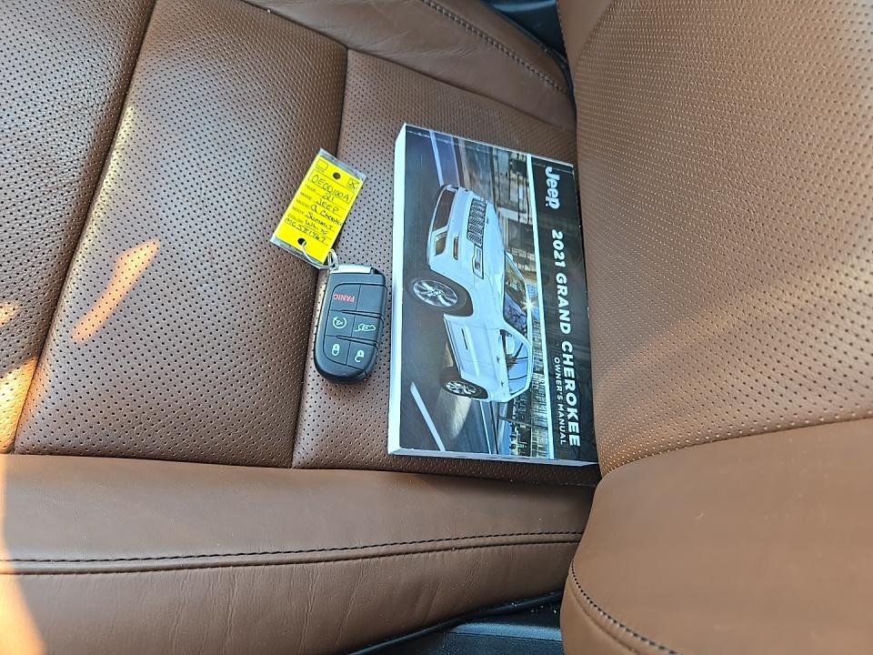 2021 Jeep Grand Cherokee Summit AWD