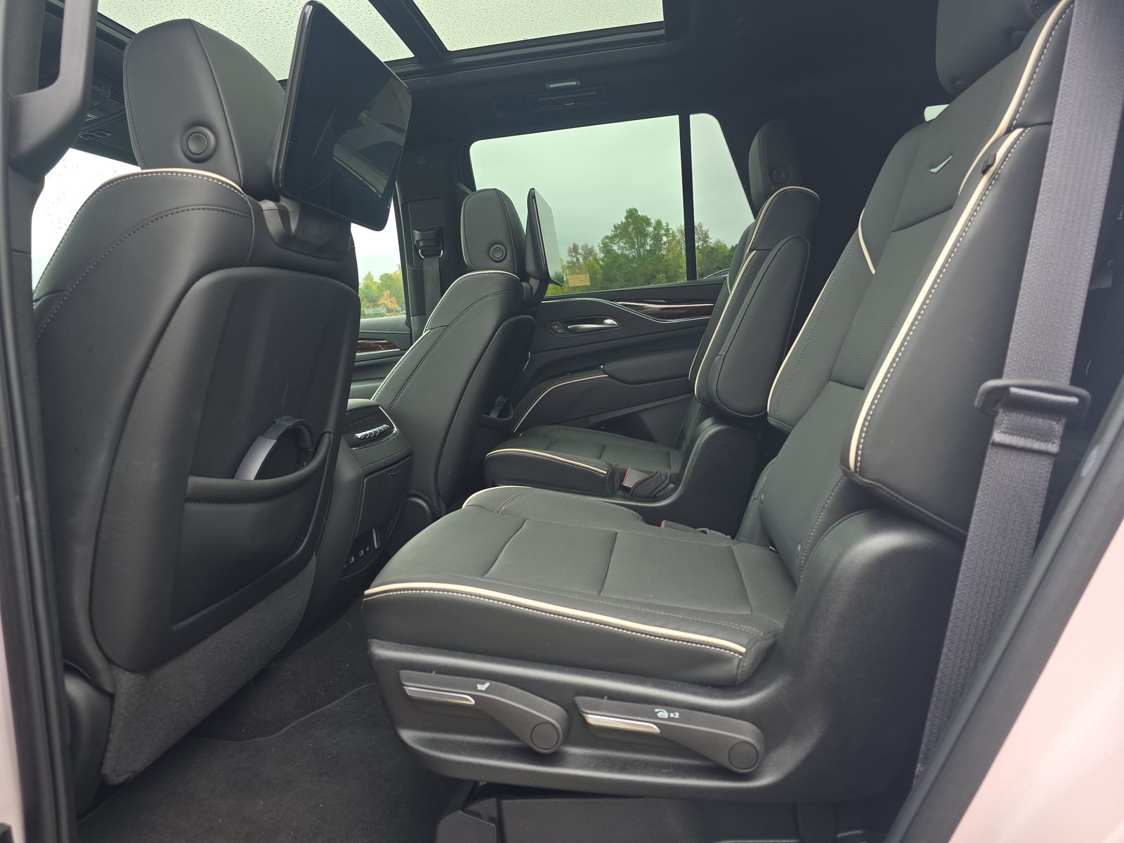 2023 Cadillac Escalade Premium Luxury AWD