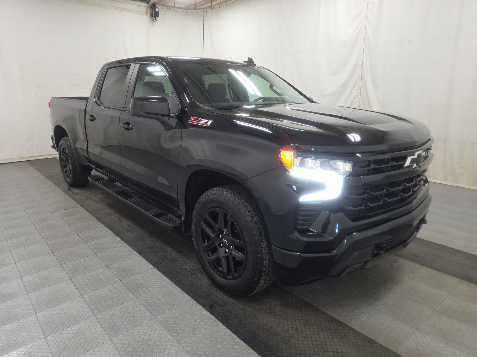 2023 Chevrolet Silverado 1500 RST AWD