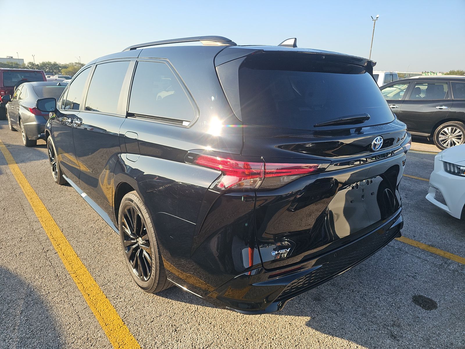 2025 Toyota Sienna XSE FWD