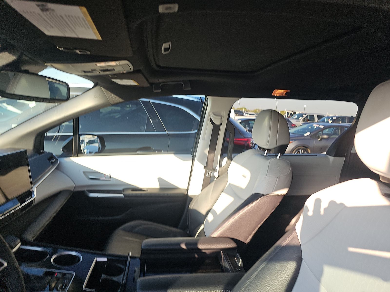 2025 Toyota Sienna XSE FWD