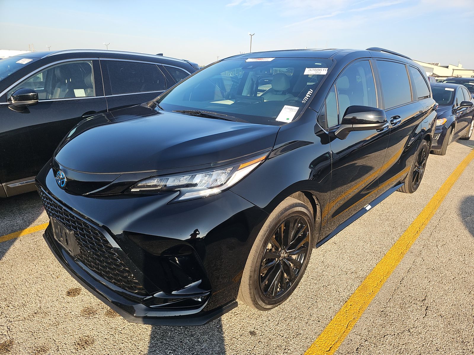 2025 Toyota Sienna XSE FWD