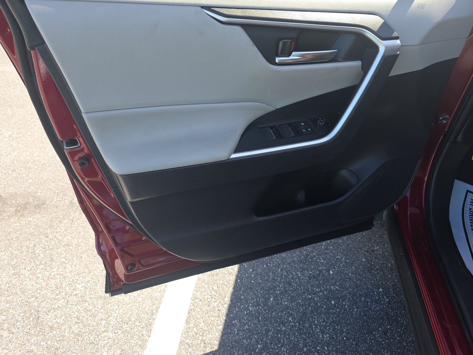 2023 Toyota RAV4 XLE FWD