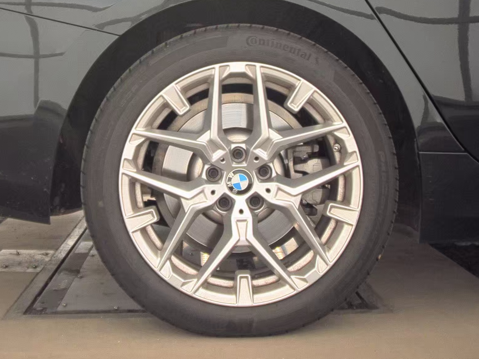 2025 BMW 3 Series 330i RWD