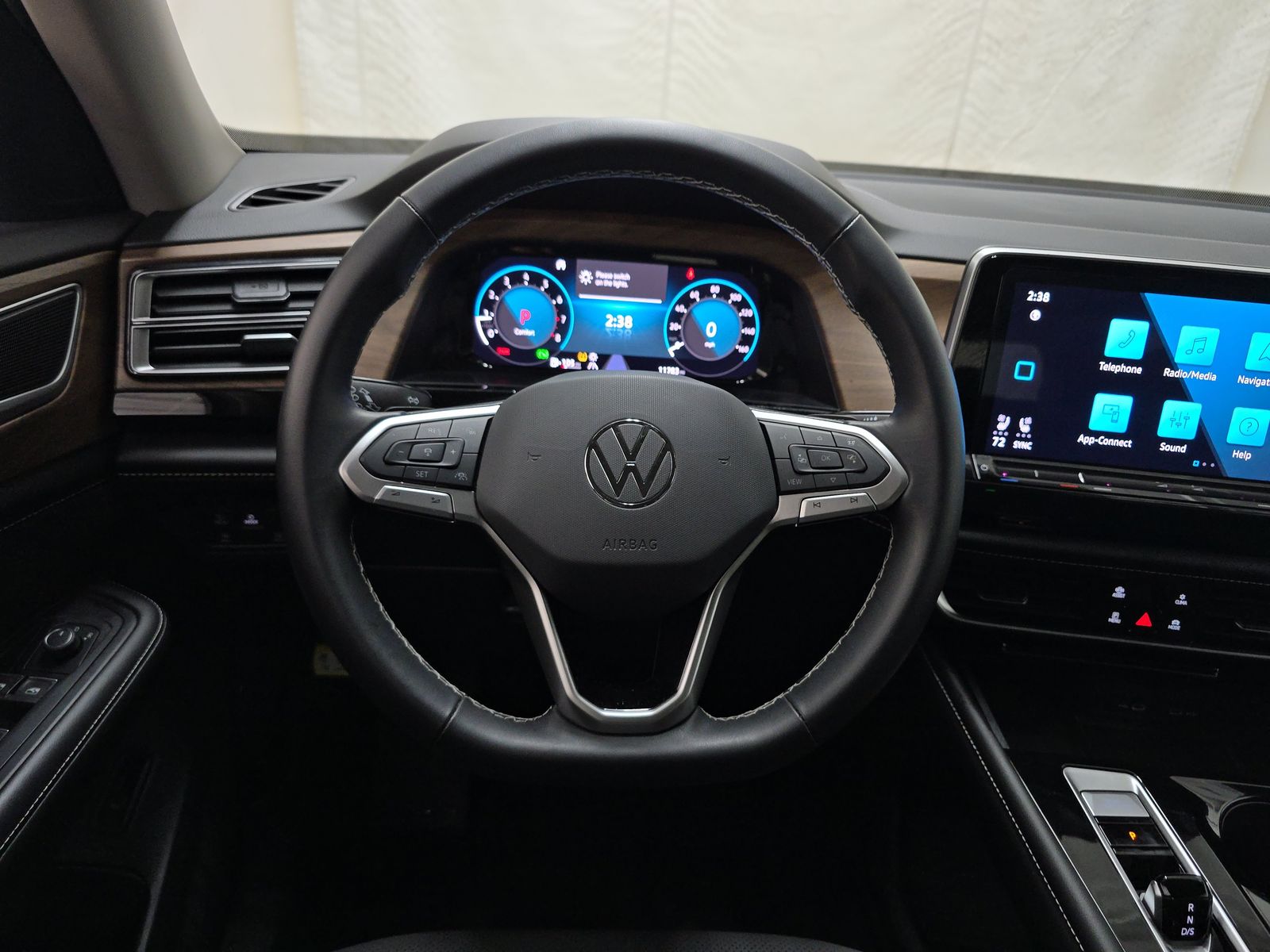 2024 Volkswagen Atlas 2.0T SE AWD